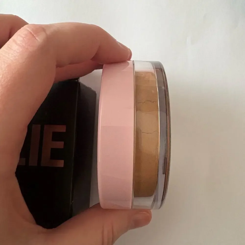 NWT Kylie cosmetics setting powder in shade deep dark